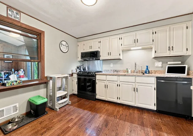 Photo 3 of Single family home for sale at 3652 Forbes Trl Dr, Murrysville, PA 15668 | MLS# 1767804 | Listing updated on 2026-08-02