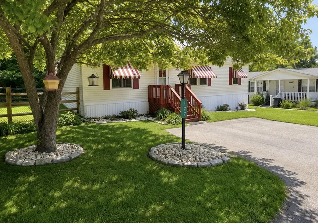 2nd image of 127 Classic Pl, Washington Twp, PA 15632 | MLS# 1767835