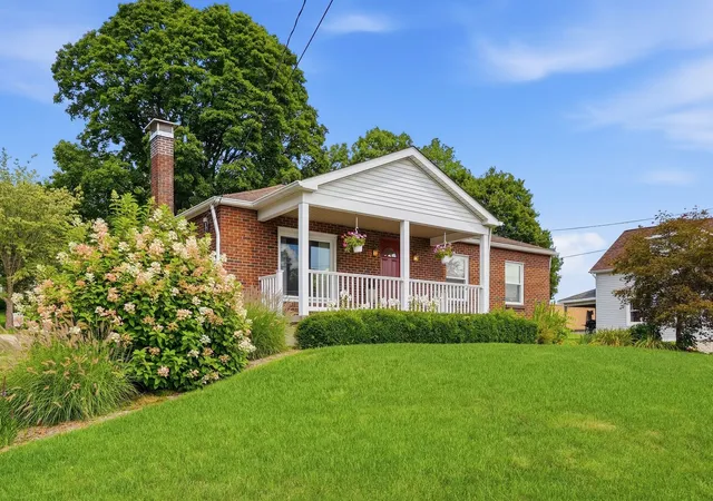 2nd image of 261 Chicora Rd, Summit Twp, PA 16001 | MLS# 1767837