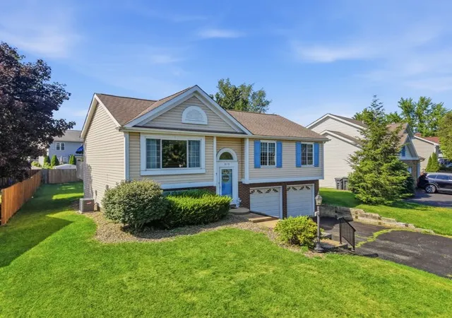2nd image of 513 Sarah Dr, Cranberry Twp, PA 16066 | MLS# 1767856