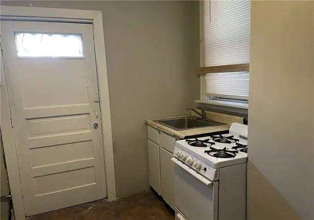 Photo 4 of Single family home for sale at 20 Grape St, Knoxville, PA 15210 | MLS# 1767830 | Listing updated on 2026-08-05