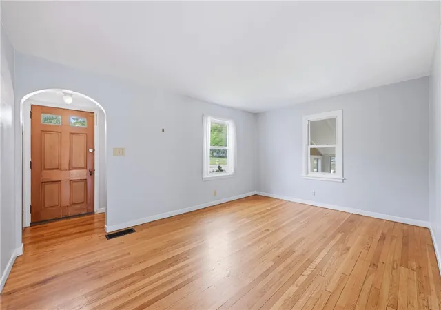 3rd image of 176 Dutch Ln, Hermitage, PA 16148 | MLS# 1767322