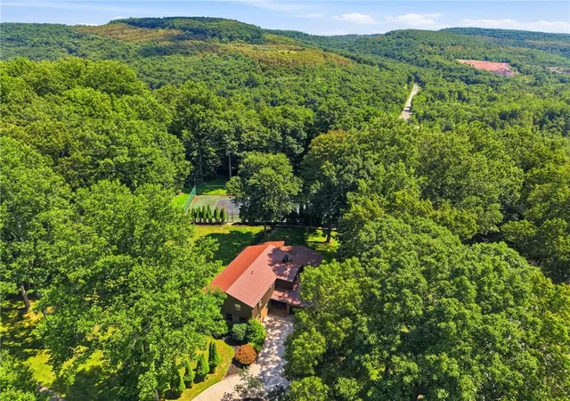 2nd image of 5120 White Oak Dr, White Twp, PA 15701 | MLS# 1767919