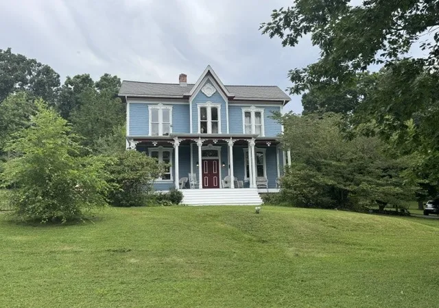 2nd image of 275 Wolfe Ln, Sewickley Twp, PA 15642 | MLS# 1767940