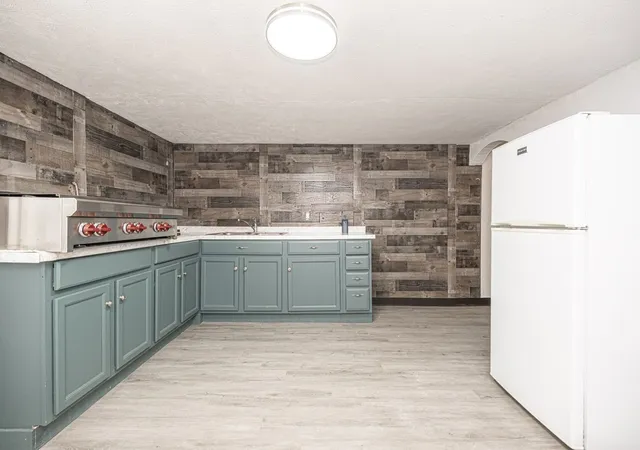 3rd image of 735 1/2 7Th Ave, Coraopolis, PA 15108 | MLS# 1767960