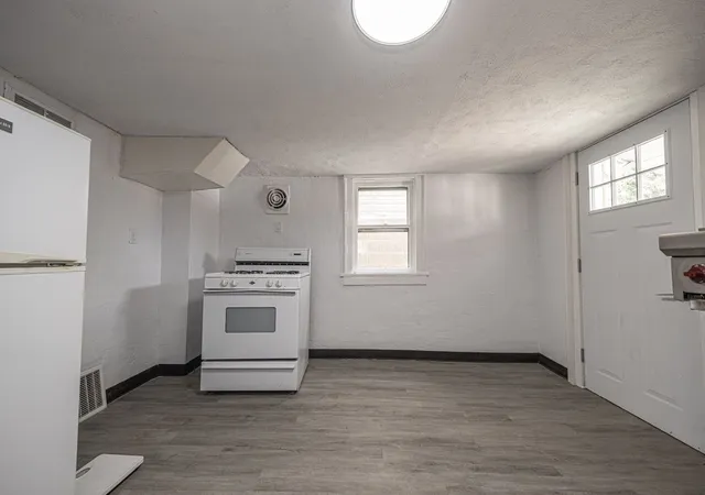 5th image of 735 1/2 7Th Ave, Coraopolis, PA 15108 | MLS# 1767960