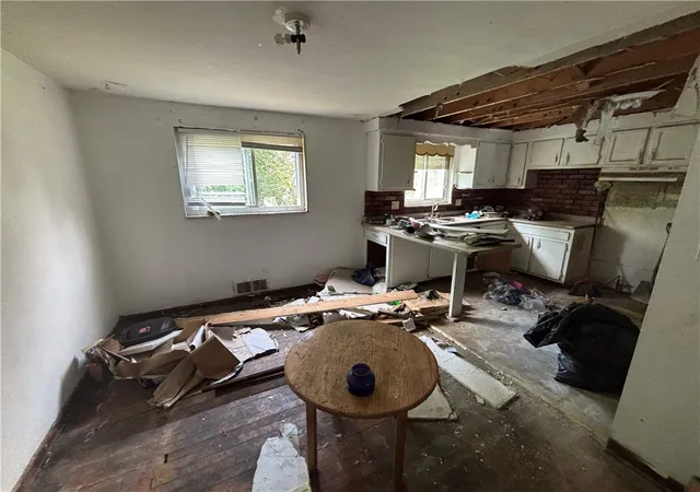 Photo 4 of Single family home for sale at 2813 Palmgreen Ave, Mc Keesport, PA 15132 | MLS# 1767974 | Listing updated on 2026-08-03