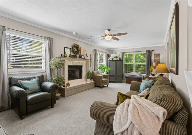 Photo 3 of Single family home for sale at 332 Warrick Dr, Seven Fields Boro, PA 16046 | MLS# 1767902 | Listing updated on 2026-08-31