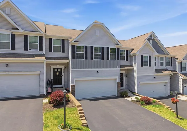 2nd image of 2505 Canterbury Dr, North Fayette, PA 15126 | MLS# 1768066