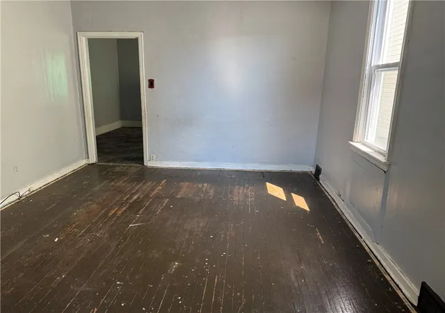 Photo 3 of Single family home for sale at 433 Euclid Ave, Glassport, PA 15045 | MLS# 1768095 | Listing updated on 2026-08-04