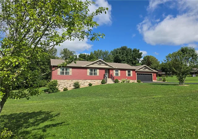 1st image of 961 Sunset Dr, Center Twp, PA 16001 | MLS# 1768086