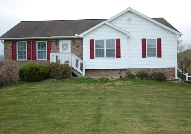 1st image of 5 Blackberry Ln, Pine Twp, PA 16127 | MLS# 1768123