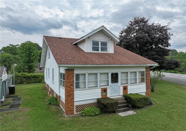 1st image of 412 Old Zelienople Rd, Ellwood City, PA 16117 | MLS# 1767916