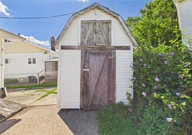 19th image of 204 Goodrich St, Erie City, PA 16508 | MLS# 1768150