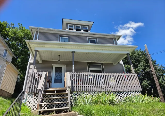1st image of 712 6th St, Ellwood City, PA 16117 | MLS# 1768159