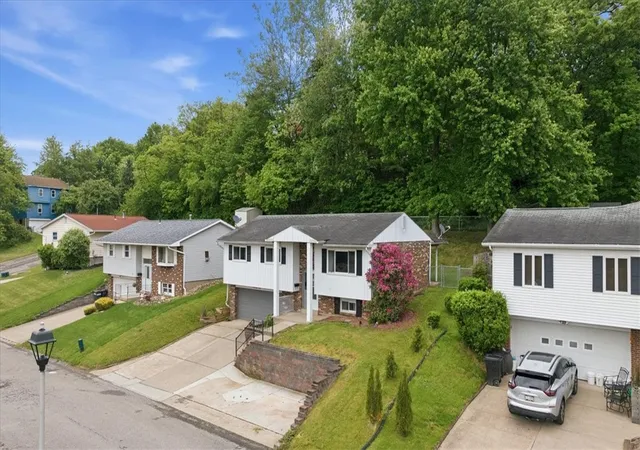 2nd image of 890 4th Street, Baden, PA 15005 | MLS# 1768295