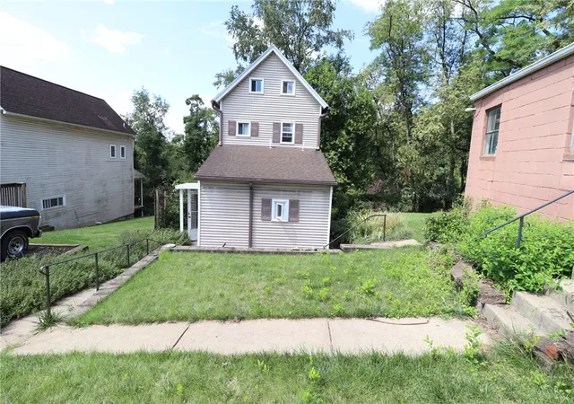 Photo 2 of Single family home for sale at 1303 Hancock St, N Braddock, PA 15104 | MLS# 1768305 | Listing updated on 2026-08-05