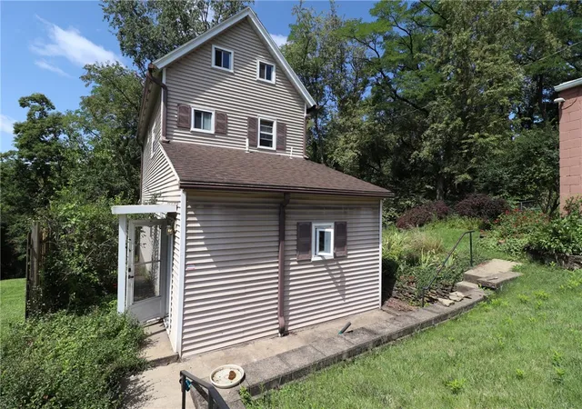 Photo 4 of Single family home for sale at 1303 Hancock St, N Braddock, PA 15104 | MLS# 1768305 | Listing updated on 2026-08-05