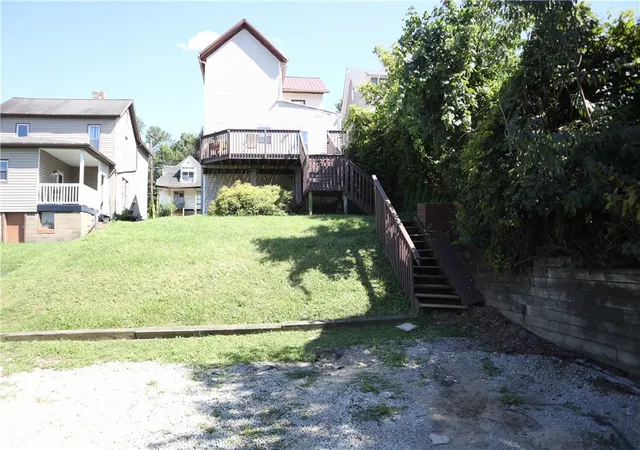 2nd image of 627 Wood St, California, PA 15419 | MLS# 1768307