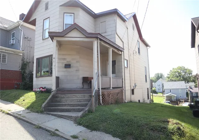 Photo 4 of Single family home for sale at 627 Wood St, California, PA 15419 | MLS# 1768307 | Listing updated on 2026-08-04