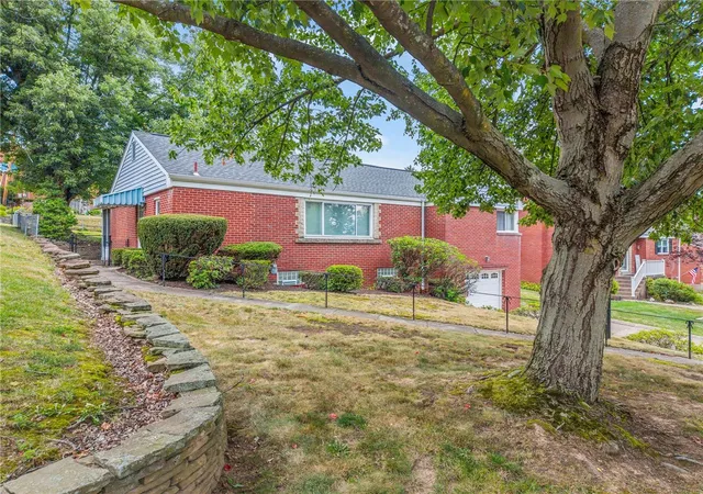 Photo 3 of Single family home for sale at 4366 E Brightview Ave, Whitehall, PA 15227 | MLS# 1768296 | Listing updated on 2026-09-27