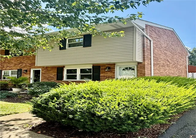 2nd image of 340 High Street #5, Saxonburg Boro, PA 16056 | MLS# 1768352