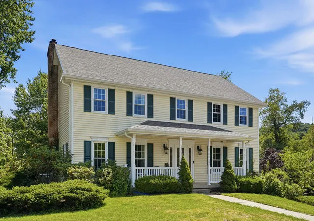 2nd image of 104 Brookshire Dr, Adams Twp, PA 16046 | MLS# 1768370