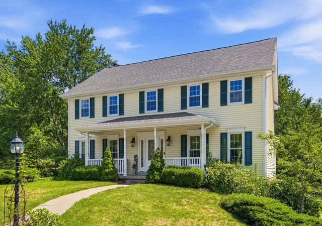 3rd image of 104 Brookshire Dr, Adams Twp, PA 16046 | MLS# 1768370
