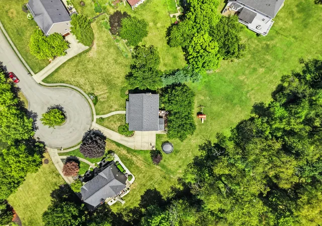 48th image of 104 Brookshire Dr, Adams Twp, PA 16046 | MLS# 1768370