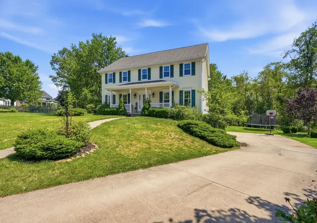 4th image of 104 Brookshire Dr, Adams Twp, PA 16046 | MLS# 1768370