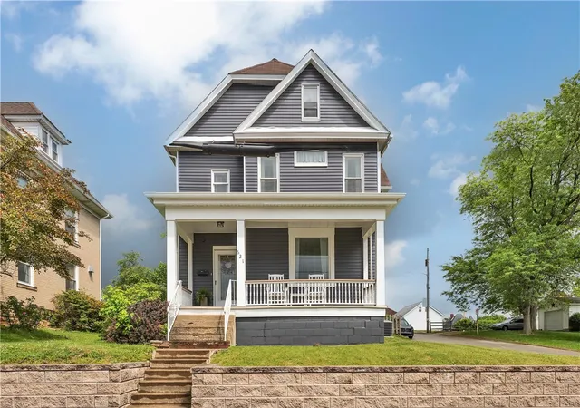 Photo 3 of Single family home for sale at 621 Cedar St, Irwin, PA 15642 | MLS# 1768338 | Listing updated on 2026-08-05