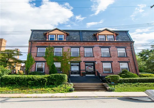 3rd image of 1109 Island Ave, Manchester, PA 15212 | MLS# 1768389