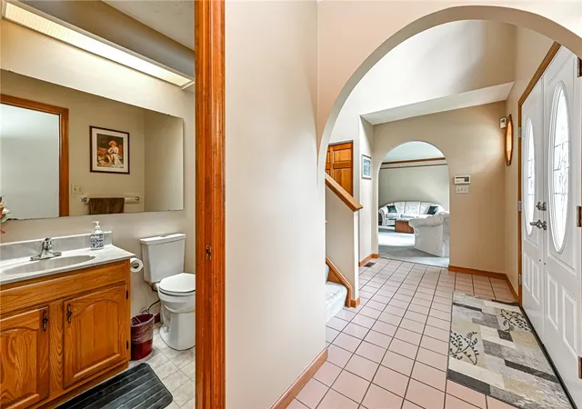 5th image of 4847 Shamrogue Ct, Hampton, PA 15101 | MLS# 1766998
