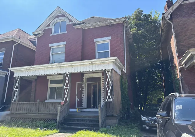 Photo 2 of Single family home for sale at 422 Charles St, Sheraden, PA 15210 | MLS# 1768496 | Listing updated on 2026-08-05