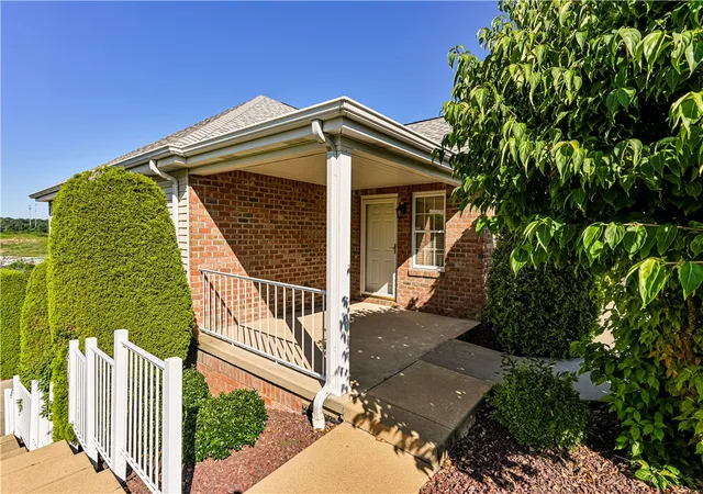 4th image of 319 Overview Circle, South Greensburg Boro, PA 15601 | MLS# 1768347