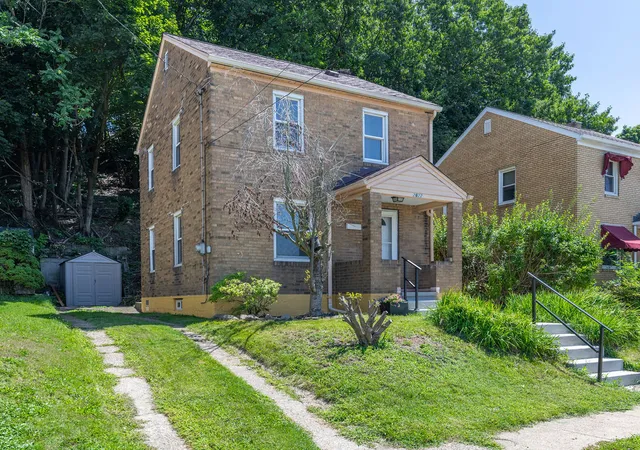 2nd image of 2622 Beaver Rd, Ambridge, PA 15003 | MLS# 1768533