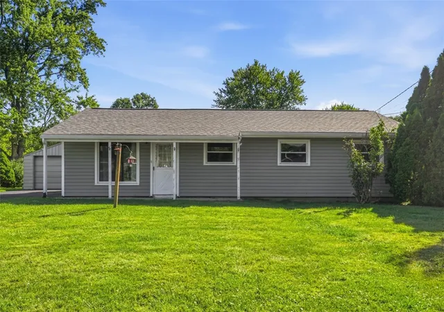 2nd image of 87 Robinhood Dr, Cranberry Twp, PA 16066 | MLS# 1768358