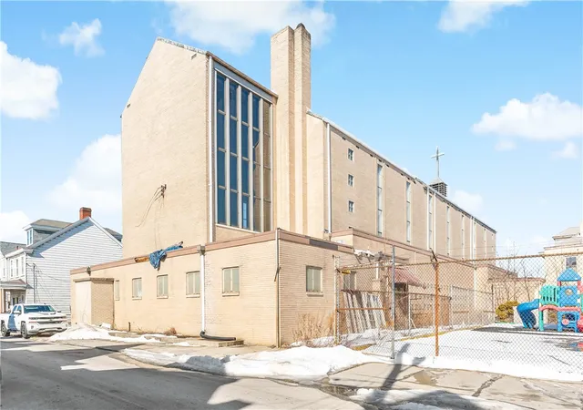 2nd image of 2428 Arlington Ave, Arlington, PA 15210 | MLS# 1768263