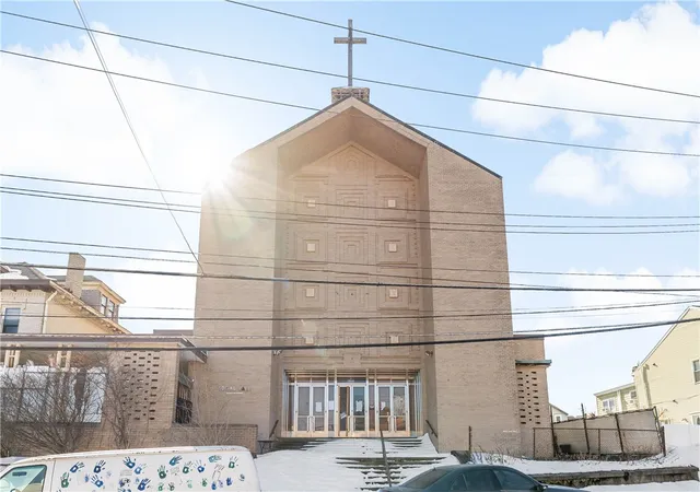4th image of 2428 Arlington Ave, Arlington, PA 15210 | MLS# 1768263