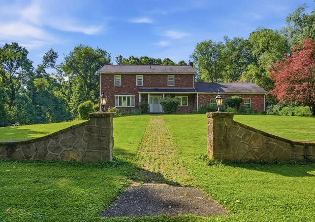 1st image of 1 Apple Street, Monroeville, PA 15146 | MLS# 1768551