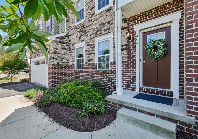 Photo 2 of Single family home for sale at 403 Magnolia Ct, Pine Twp, PA 15090 | MLS# 1768554 | Listing updated on 2026-08-06