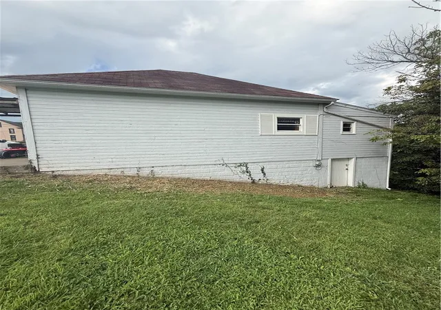 2nd image of 115 Highland Ave, West Alexander, PA 15376 | MLS# 1768387