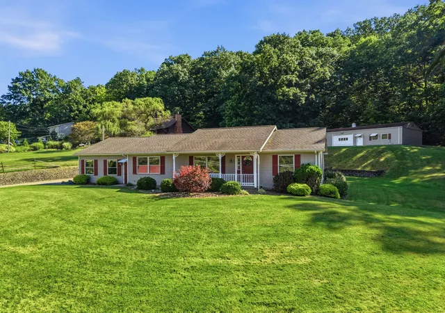 2nd image of 195 Browns Hill Rd, Middlesex Twp, PA 16059 | MLS# 1768559