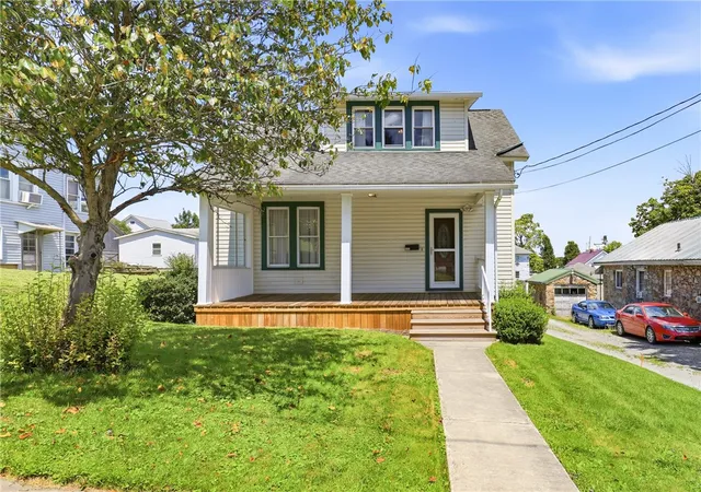Photo 2 of Single family home for sale at 247 E Fairview St, Somerset Boro, PA 15501 | MLS# 1768567 | Listing updated on 2026-10-02