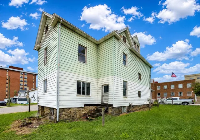 Photo 2 of Single family home for sale at 246 Main St, Leechburg Boro, PA 15656 | MLS# 1768607 | Listing updated on 2026-08-31