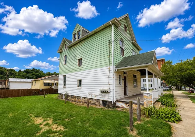 Photo 3 of Single family home for sale at 246 Main St, Leechburg Boro, PA 15656 | MLS# 1768607 | Listing updated on 2026-08-31