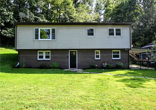Photo 2 of Single family home for sale at 382 Ferry Holw, Hempfield Twp, PA 15639 | MLS# 1768605 | Listing updated on 2026-09-24