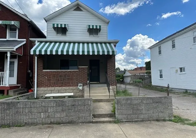 Photo 8 of Single family home for sale at 210 Munson Ave, Mc Kees Rocks, PA 15136 | MLS# 1768678 | Listing updated on 2026-08-31