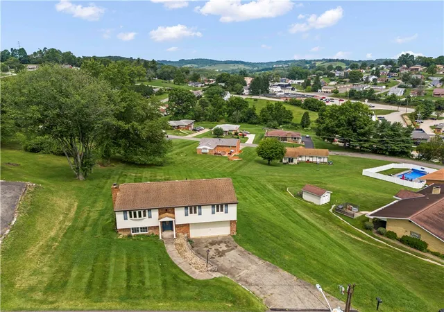 Photo 3 of Single family home for sale at 95 Milbeck Dr, N Franklin Twp, PA 15301 | MLS# 1768964 | Listing updated on 2026-08-31