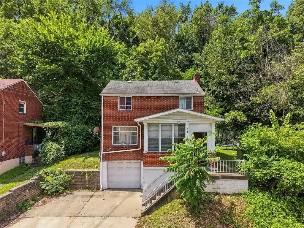 Photo 1 of Single family home for sale at 810 Hartman St, Mc Keesport, PA 15132 | MLS# 1768613 | Listing updated on 2026-10-24